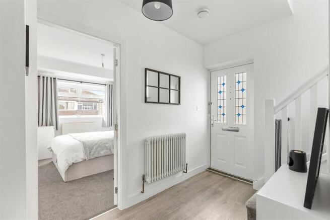 3 bed Semi-Detached for sale Image 6