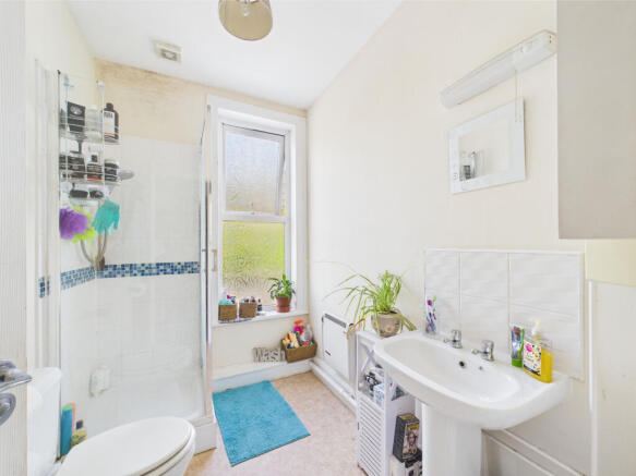 4 bed Block of Apartments for sale Image 9
