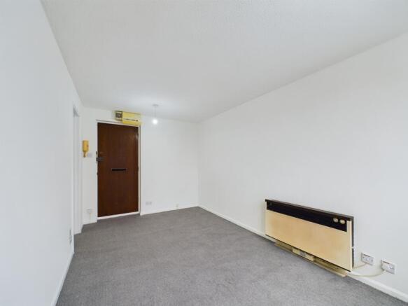 CAM01740G0-PR0341-STILL002