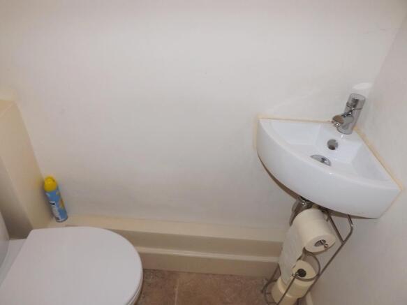 Cloakroom/wc