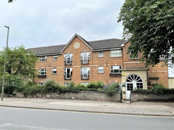 FRONT OF BUILDING.jpg