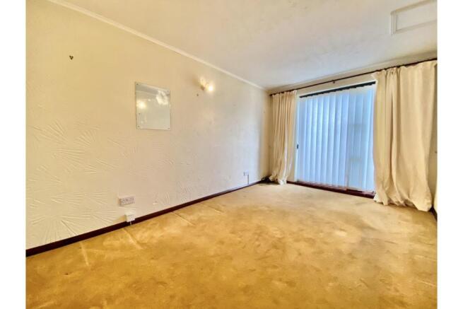 Living Room/Bedroom
