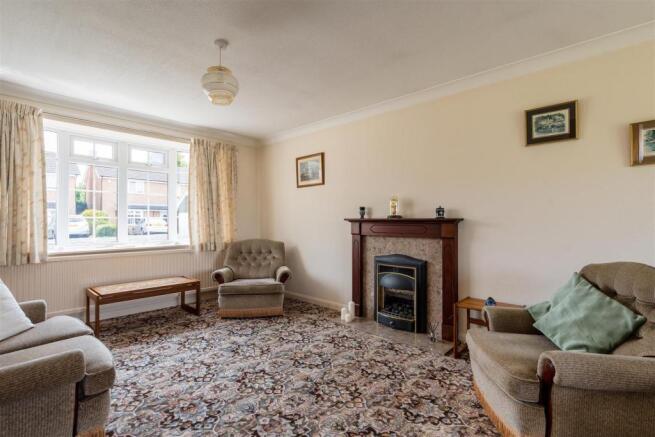 Sitting/Dining Room