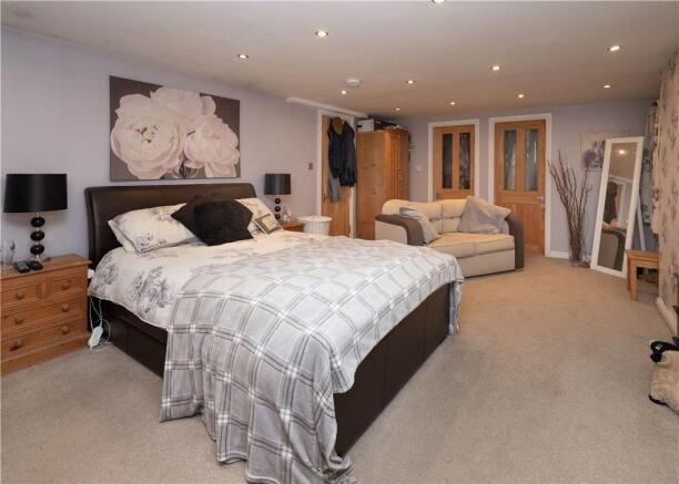 Bedroom (Lower Gf)