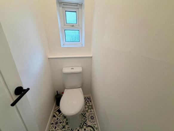 3 bed Semi-Detached for sale Image 12