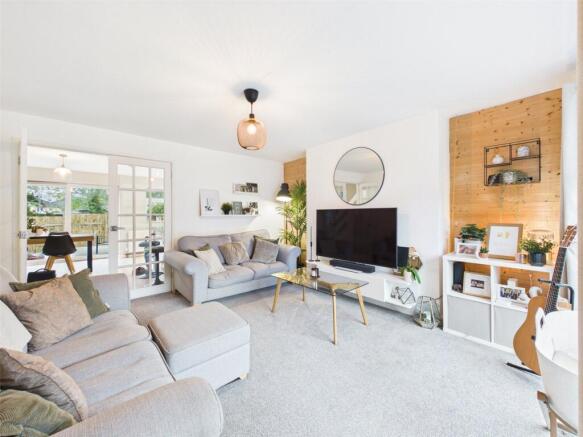 Larkham Close, Matson, Gloucester, Gloucestershire, GL4 photo 3