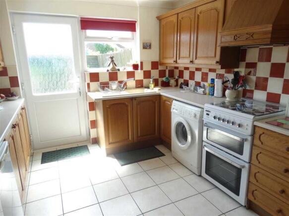 KITCHEN /