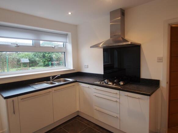 Kitchen (2)