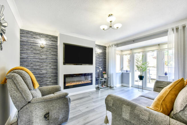 4 bed Detached for sale Image 4