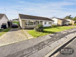 8, Hestan Close, Christchurch BH23 2TG
