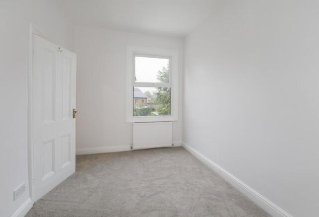 3 bed Terraced to rent Image 8