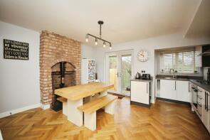 43, Pierce Avenue, Solihull B92 7JY