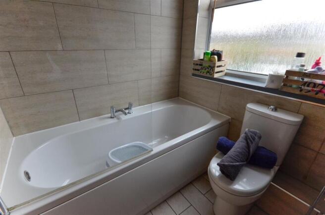 3 bed Semi-Detached for sale Image 12