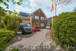 11, Westport Avenue, Mayals, Swansea SA3 5EA