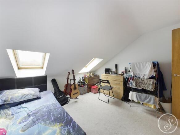 2 bed Duplex to rent Image 11