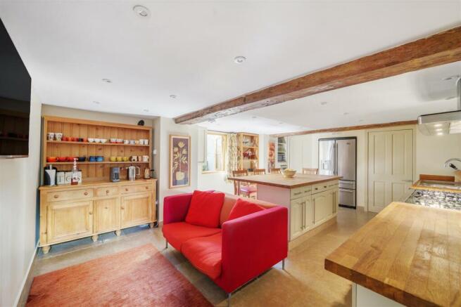 Kitchen / dining room