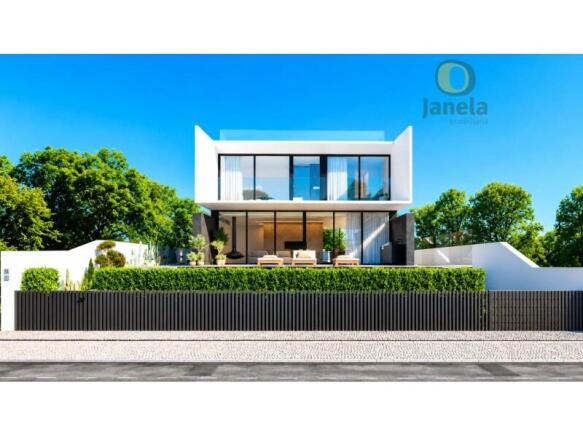 Luxury in the Algarve, with two swimming pools