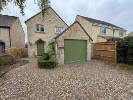 The Mallards, Fairford Road, Downington, Lechlade GL7 3DL