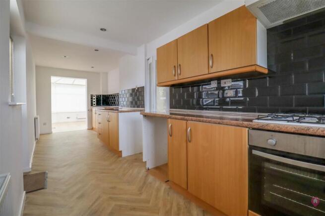 4 bed Detached for sale Image 4