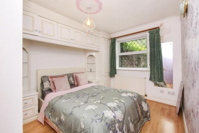 2 bed Semi-Detached Bungalow for sale Image 10