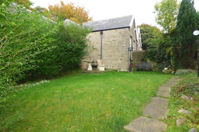 GARDEN TO SIDE