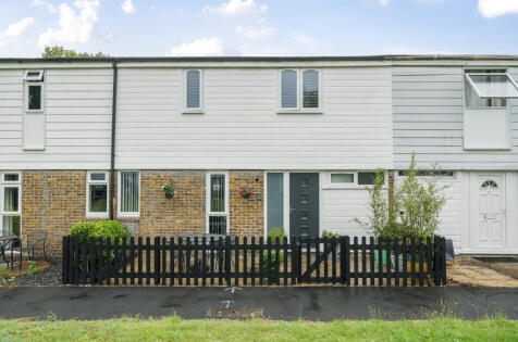 Cairngorm Close, Basingstoke, Hampshire, RG22