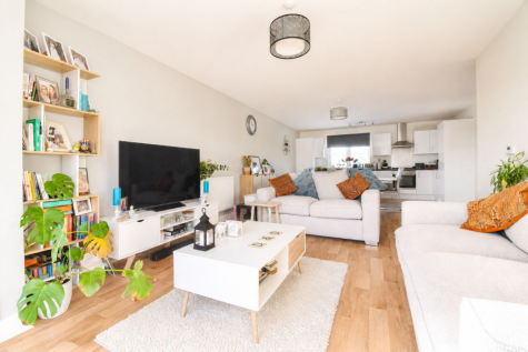 Alderson Grove, Hersham, Walton-on-Thames, KT12