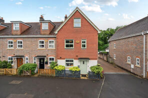 4, Haywards Corner, Dorking Road, Guildford GU4 8BG
