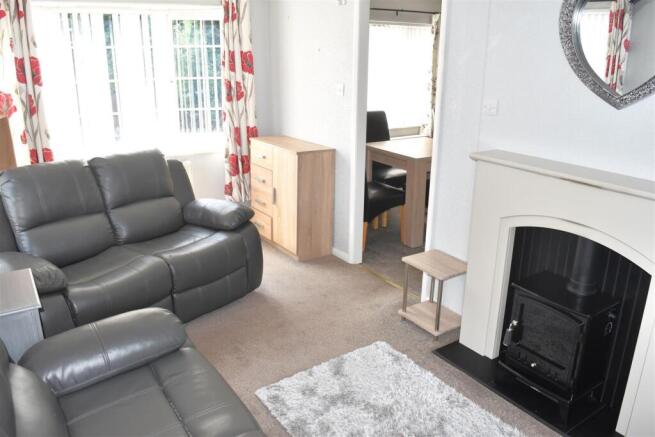 2 bed Park Home for sale Image 7