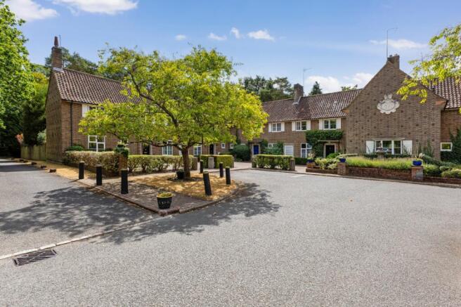 Courtyard Setting