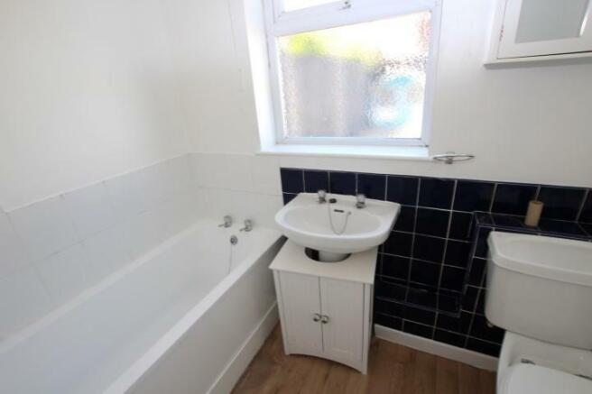 Bathroom.JPG