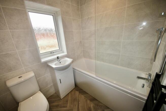 3 bed House to rent Image 9