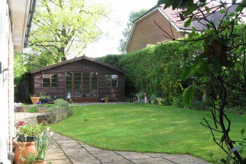SUMMERHOUSE