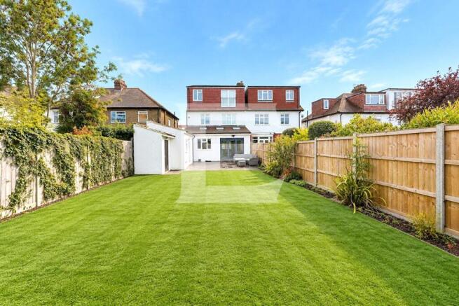 Sefton Avenue, Mill Hill, London, NW7 photo 3
