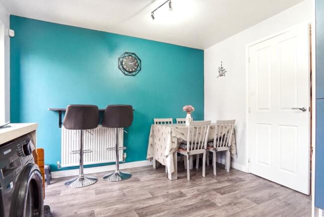 2 bed Semi-Detached for sale Image 5