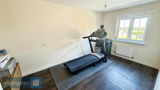 4 bed Semi-Detached for sale Image 12