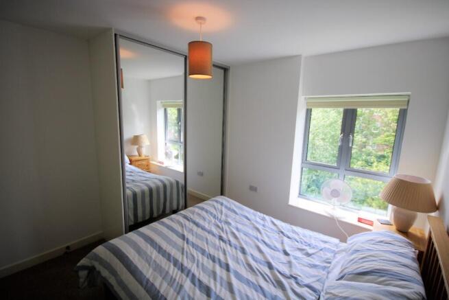 2 bed Flat to rent Image 8