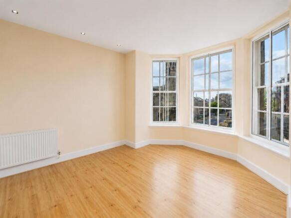 2L 207 Perth Road Dundee-1.jpg