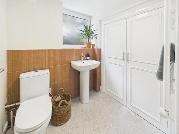 3 bed Terraced for sale Image 10