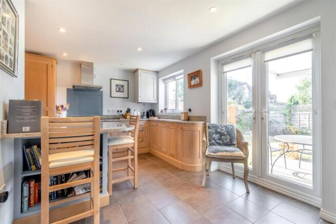 8655519-interior41.jpg