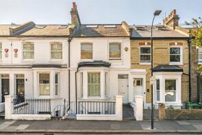 Flat B Basement, 25, Hannell Road, London SW6 7RA
