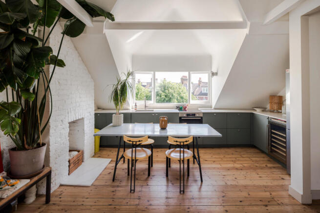 347943 - Flat C, 9 Cranwich Road-24.jpeg