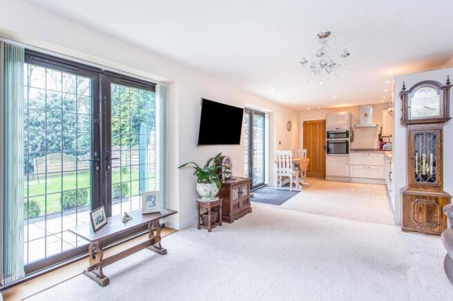 7 Woodlands Drive fpz185667 (36).jpg
