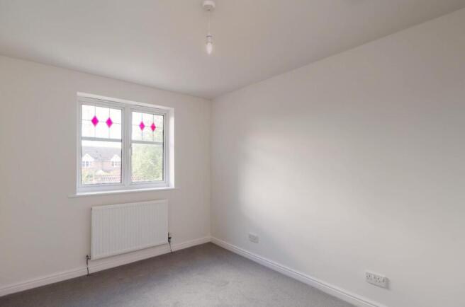 3 bed Semi-Detached to rent Image 6