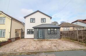 48, Kings Road, Cowplain, Waterlooville PO8 8UR