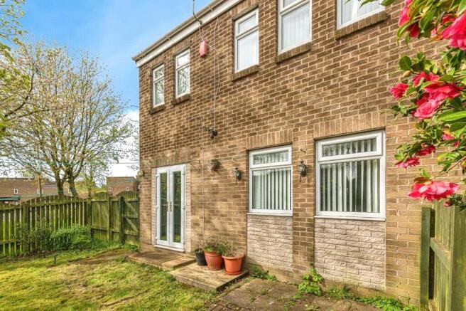 3 bed Terraced for sale Image 10