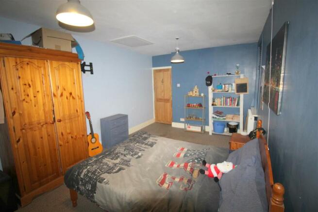 Lightburne Ave, 13 Bedroom Two 4.JPG