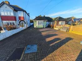 12, Mowbray Gardens, Ealing Road, Northolt UB5 6AE