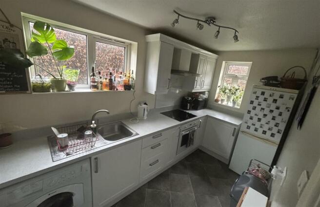 creedy kitchen .JPG