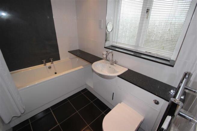 BATHROOM / WC